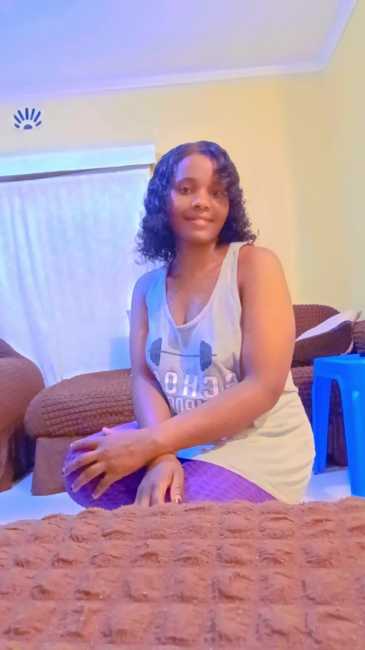 Flick by @💬 SmartTech Chat & Earn Hub · CashChat