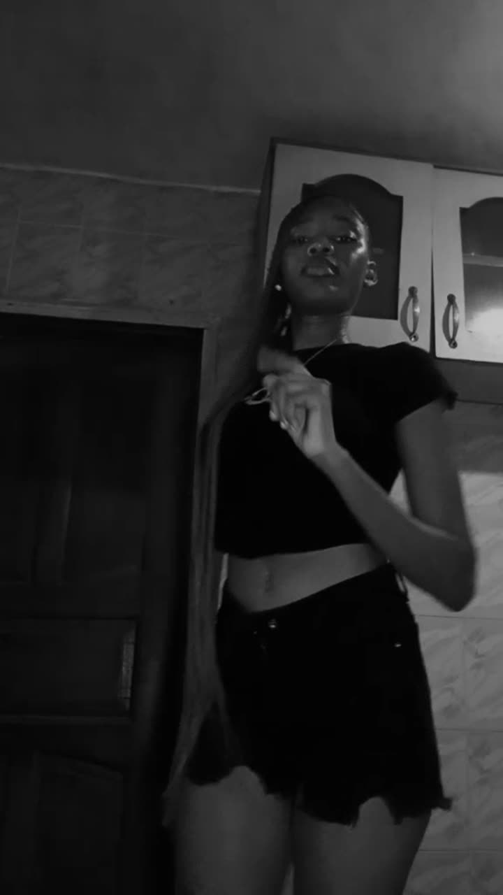 Dance · @Ella content on CashChat