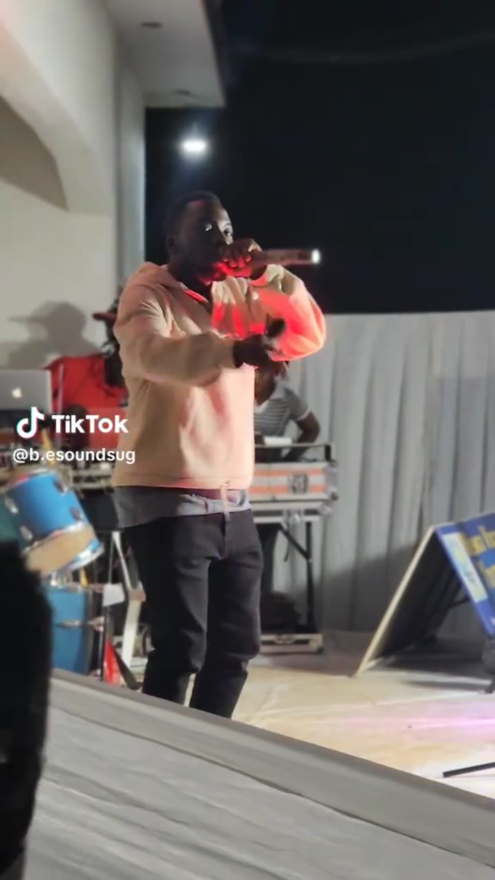 Follow me · @Ugandan funny 🤣🤣 on CashChat